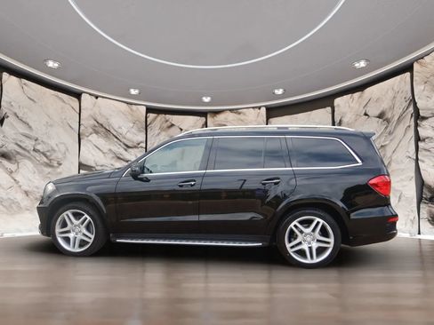 Used 2015 Mercedes-Benz GL 550 4MATIC image 9