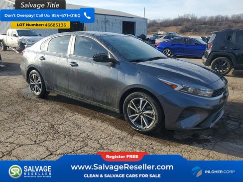 Used 2022 Kia Forte LXS FWD image 5