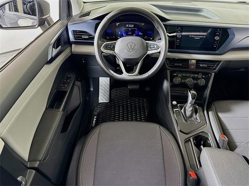 Used 2024 Volkswagen Taos SE image 20
