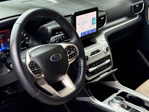 Used 2021 Ford Explorer XLT w/ Equipment Group 202A RWD image 20