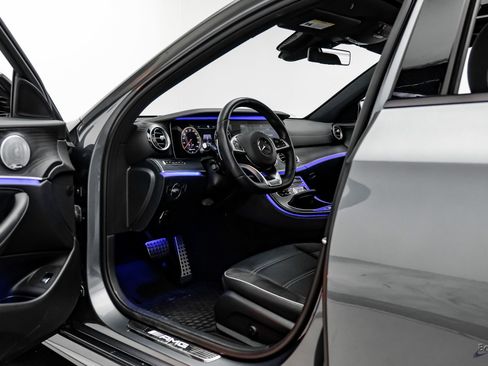 Used 2018 Mercedes-Benz E 63 AMG S image 37