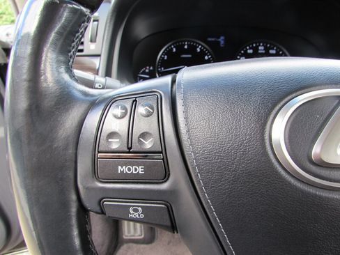 Used 2013 Lexus LS 460 L w/ Ultra Luxury Pkg RWD image 13