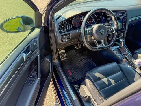 Used 2018 Volkswagen GTI SE w/ SE Leather Package image 9