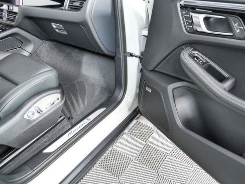 New 2026 Porsche Macan S AWD/4WD image 25