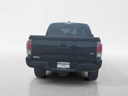 Used 2022 Toyota Tacoma TRD Off-Road w/ Technology Package AWD/4WD image 4