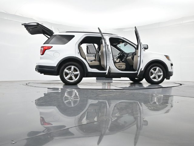 Used 2019 Ford Explorer XLT w/ Equipment Group 202A FWD image 56
