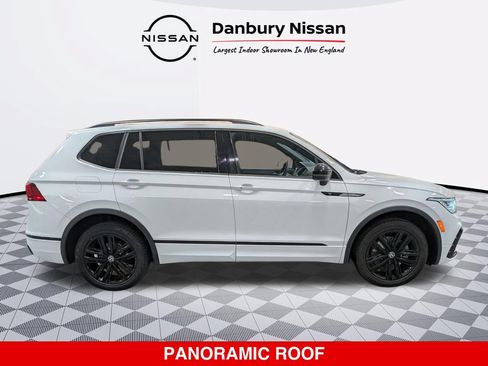 Used 2022 Volkswagen Tiguan SE R-Line AWD/4WD image 2