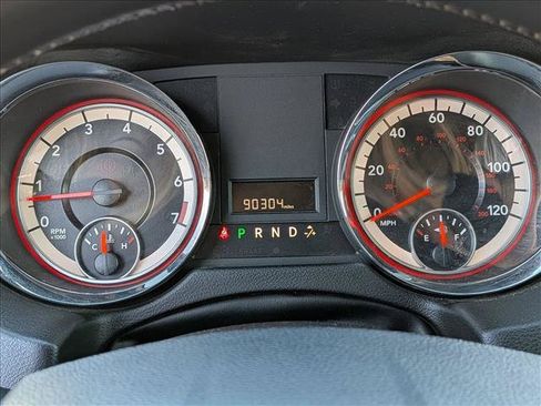 Used 2018 Dodge Grand Caravan SXT FWD image 9