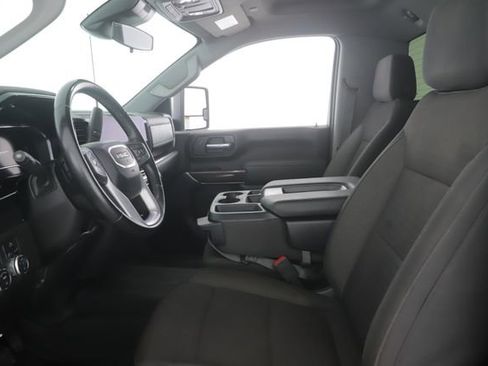 Used 2025 GMC Sierra 2500 SLE w/ SLE Convenience Package image 16