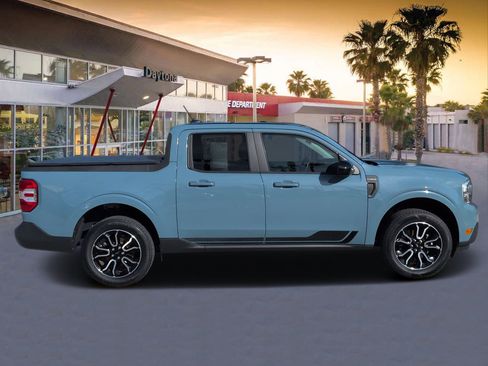 Used 2022 Ford Maverick Lariat w/ Lariat Luxury Package FWD image 2
