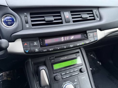 Used 2015 Lexus CT 200h image 21