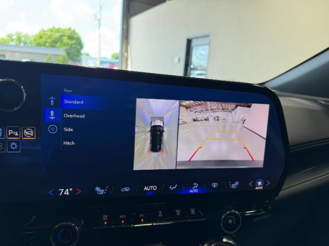 Used 2024 Chevrolet Blazer EV LT AWD/4WD image 17