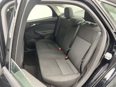 Used 2018 Ford Focus SE image 10
