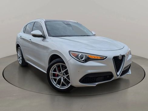 Used 2020 Alfa Romeo Stelvio Ti AWD/4WD image 7