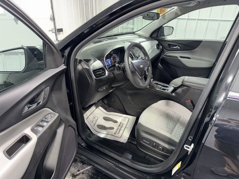 Used 2022 Chevrolet Equinox LT FWD image 16