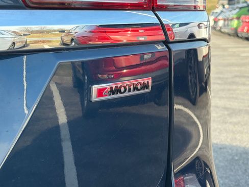 Certified 2022 Volkswagen Atlas SE w/ Black Wheel Package image 34