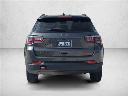 Used 2024 Jeep Compass Trailhawk AWD/4WD image 7