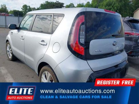 Used 2016 Kia Soul + w/ Audio Package FWD image 6