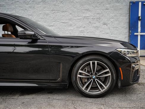 Used 2022 BMW 750i xDrive w/ Executive Package AWD/4WD image 17
