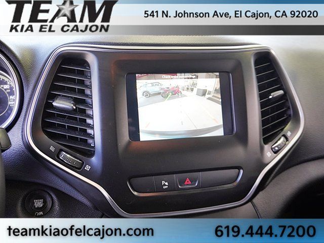 Used 2019 Jeep Cherokee Latitude Plus FWD image 29