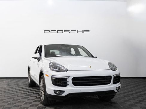 Used 2017 Porsche Cayenne S AWD/4WD image 9