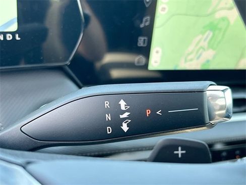 New 2025 Chevrolet Equinox LT image 16