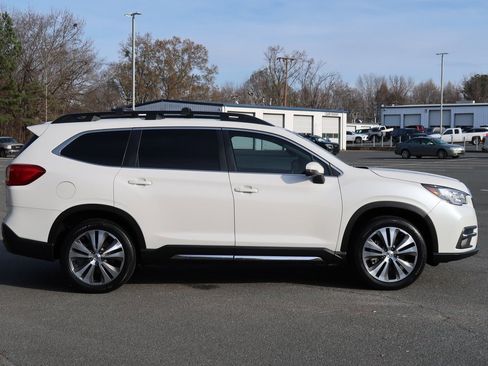 Used 2019 Subaru Ascent Limited w/ Popular Package #3 image 4