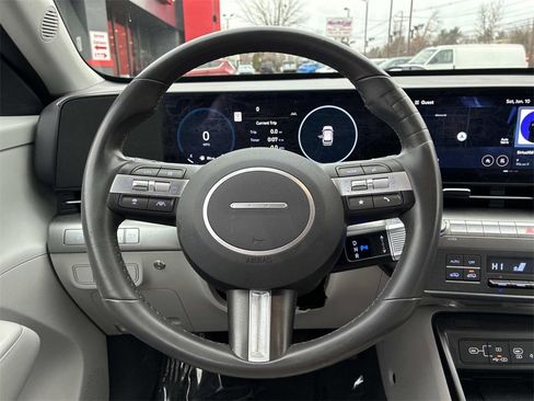 Used 2024 Hyundai Kona SEL w/ Convenience Package image 17