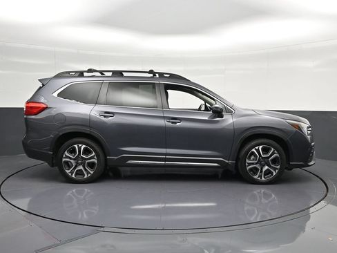 Used 2023 Subaru Ascent Limited AWD/4WD image 4