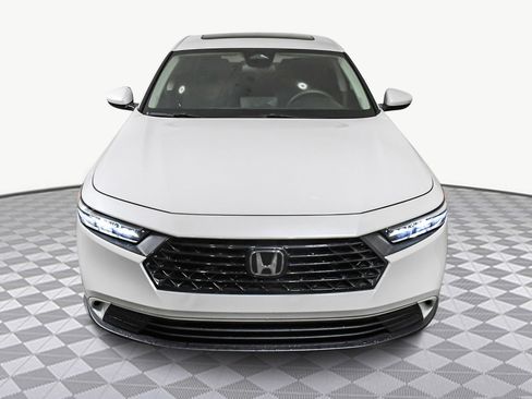 Used 2023 Honda Accord EX image 2