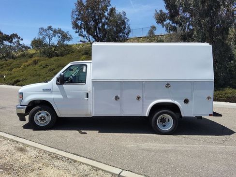 New 2025 Ford E-350 and Econoline 350 XL w/ Power Equipment Group image 18