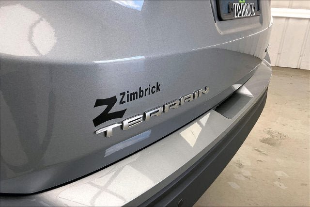 Certified 2024 GMC Terrain SLE w/ Driver Convenience Package AWD/4WD image 9