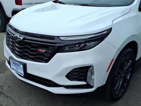 Used 2024 Chevrolet Equinox RS w/ RS Leather Package image 7