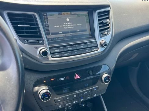 Used 2018 Hyundai Tucson SEL Plus w/ Cargo Package AWD/4WD image 18