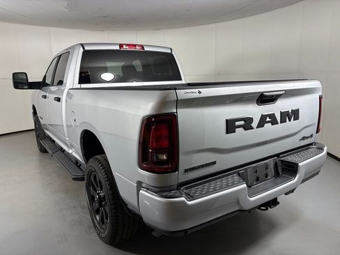 Used 2026 RAM 2500 Big Horn AWD/4WD image 6