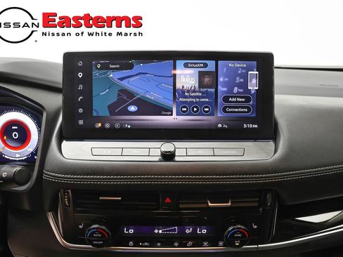 Used 2024 Nissan Rogue SL AWD/4WD image 12