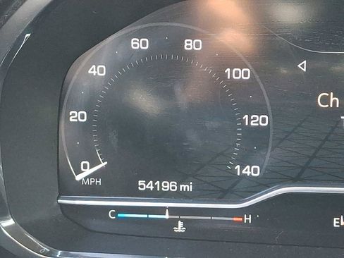 Used 2022 GMC Yukon SLT w/ SLT Luxury Package image 24