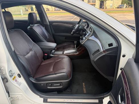 Used 2011 Toyota Avalon Limited FWD image 13