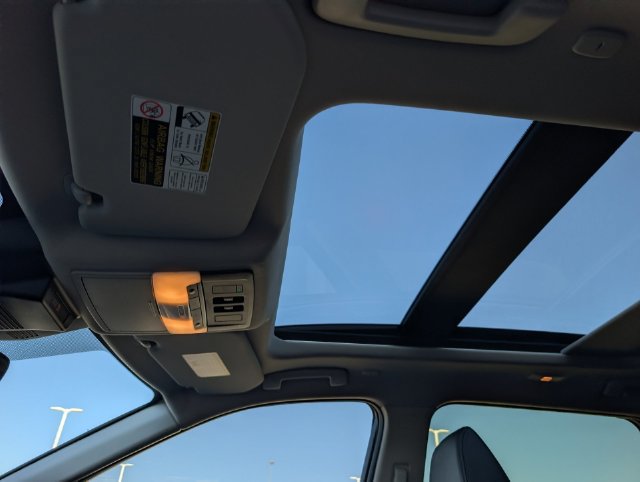 Used 2024 Nissan Rogue Platinum FWD image 20