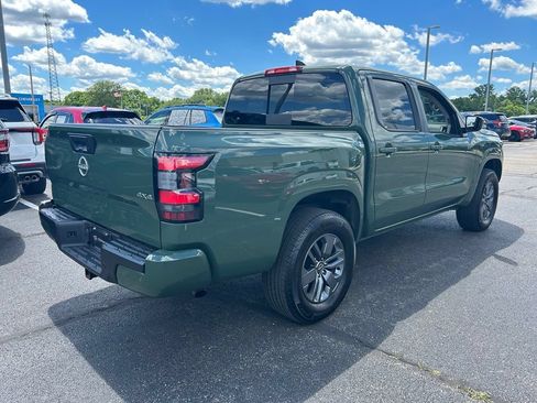 Used 2025 Nissan Frontier SV w/ SV Convenience Package AWD/4WD image 8