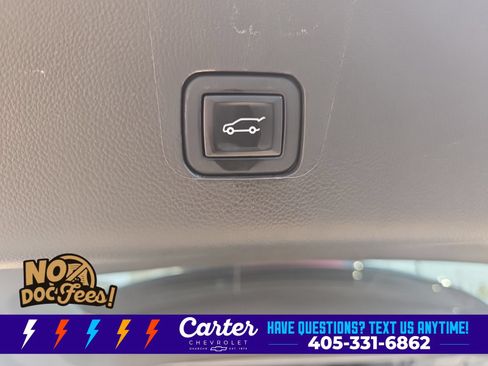 Used 2023 Chevrolet Traverse Premier FWD image 35