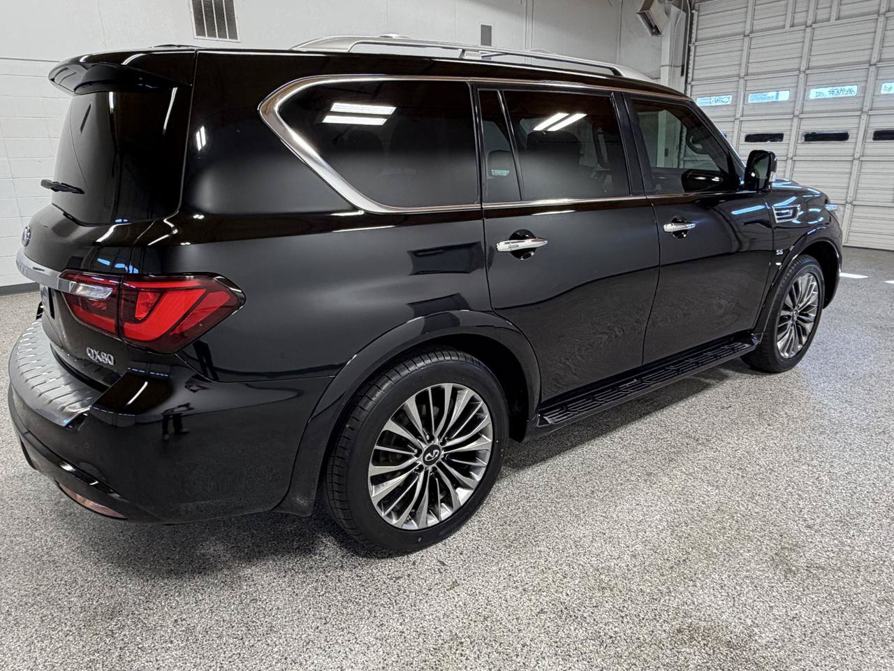 Used 2019 INFINITI QX80 Luxe w/ 22" Wheel Package RWD image 5