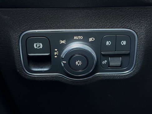 Certified 2021 Mercedes-Benz GLB 250 image 31