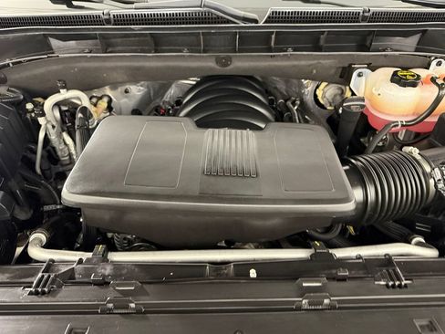 Used 2024 Cadillac Escalade ESV Luxury RWD image 38