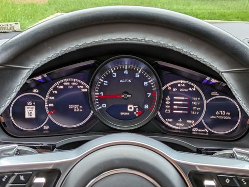 Certified 2023 Porsche Cayenne GTS AWD/4WD image 10