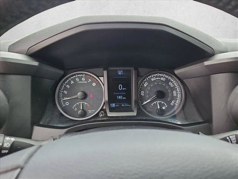 Used 2017 Toyota Tacoma TRD Sport RWD image 10