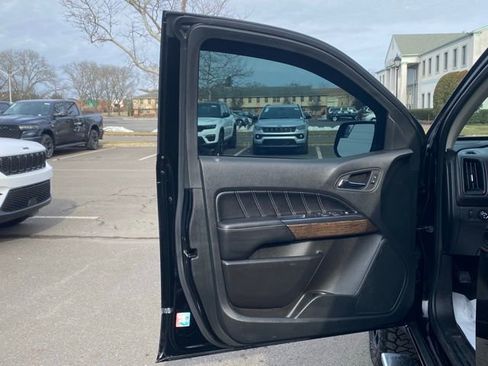 Used 2022 GMC Canyon Denali image 24