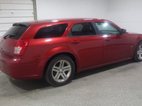 Used 2005 Dodge Magnum R/T w/ Convenience Group II RWD image 8