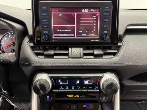 Used 2021 Toyota RAV4 LE image 19