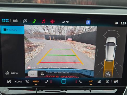 New 2026 Volkswagen Tiguan SE R-Line image 19